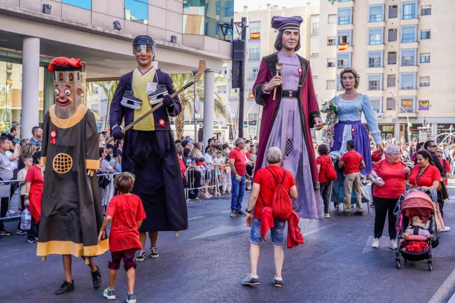 Fiestas Patronales 2025 - Desfile de Gigantes y Cabezudos