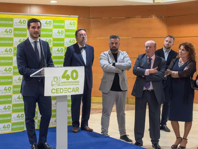 El alcalde, Alejandro Navarro Prieto, dirigiendo unas palabras a todos los presentes en el 40 aniversario de CEDECAR
