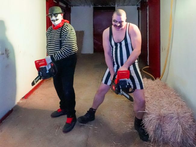 Los payasos más terroríficos en Halloween Horror Zone 10