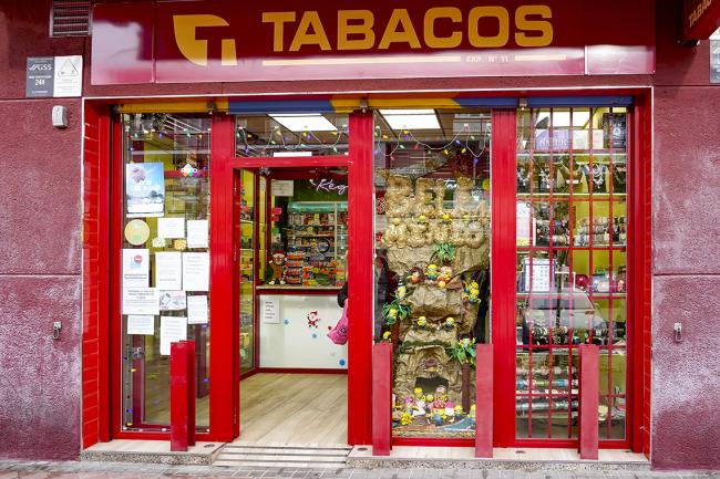 Escaparate más innovador de los barrios para Estanco Torrejón 11