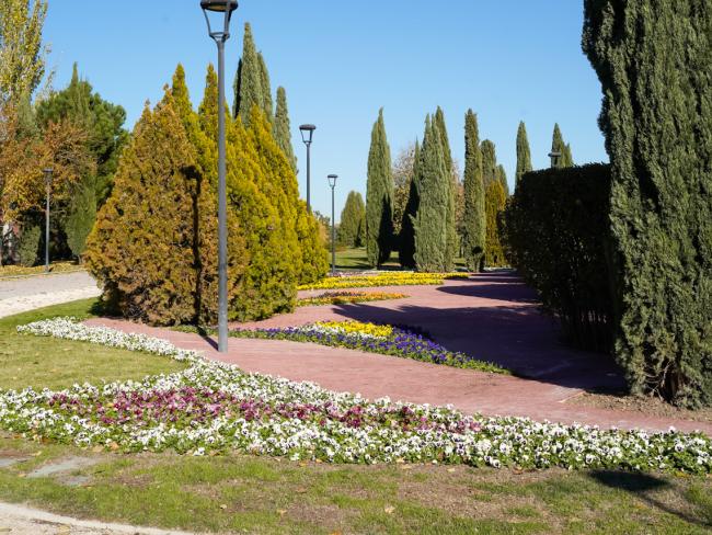 Con la reforma integral de los Jardines Torre Eiffel, situados en el Parque Europa, ya son 130 los parques nuevos o reformados por el equipo de Gobierno local en Torrejón de Ardoz