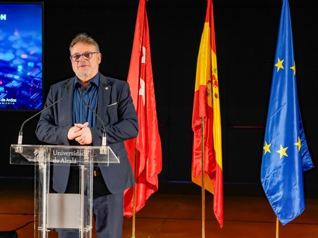 El profesor Dr. Manuel Sánchez Rubio, director de la Cátedra de Investigación Atalanta