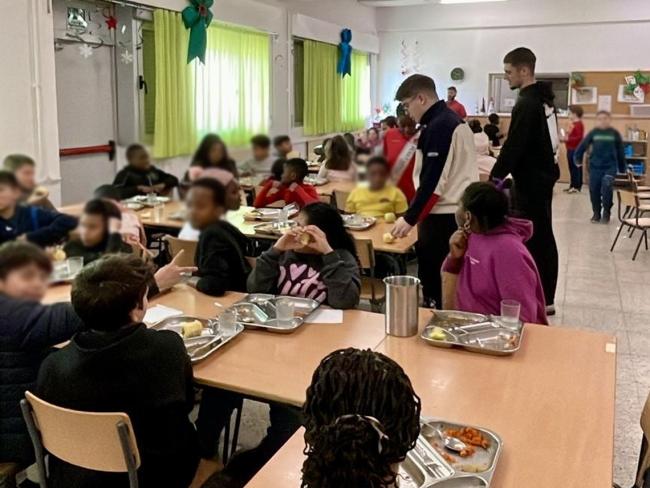 El Comedor Escolar de Navidad atiene a 110 menores de familias vulnerables