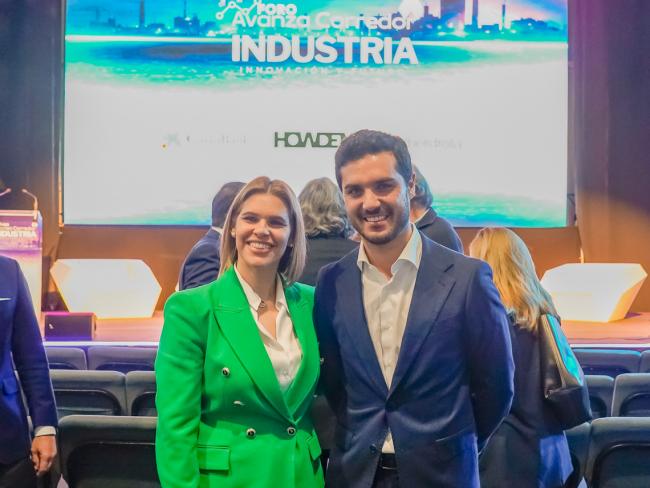 El alcalde, Alejandro Navarro, y la alcaldesa de Alcalá de Henares Judith Piquet