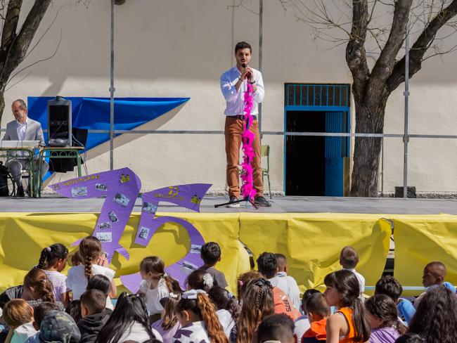 El alcalde, Alejandro Navarro dirigiendo unas palabras a todos los asistentes