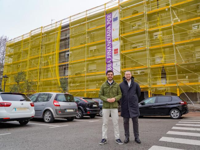 El alcalde, Alejandro Navarro Prieto, y 1er teniente de alcalde y concejal de Urbanismo, Vivienda y Juventud, Víctor Miranda, han supervisado la marcha de las obras del Programa de Rehabilitación de Viviendas Antiguas