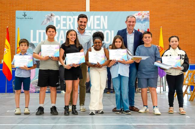 Certamen Literario Escolar - Colegio Jaime Vera