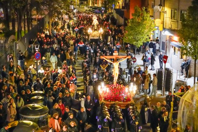 Procesión del Silencio con los pasos del Cristo de la Vera Cruz y de Nuestra Señora de la Soledad