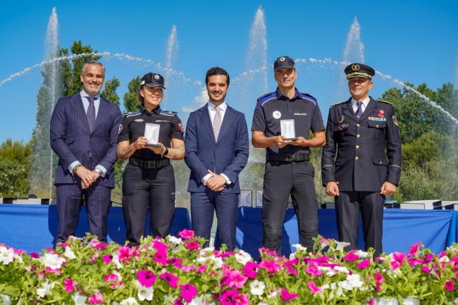También a Aránzazu Vega Quílez y Víctor Mas Oliver, por su rápida y valiente actuación en un grave incidente ocurrido en la estación de RENFE