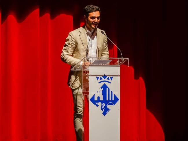 El alcalde, Alejandro Navarro, presentando la primera gran Muestra Escolar de Artes Escénicas 