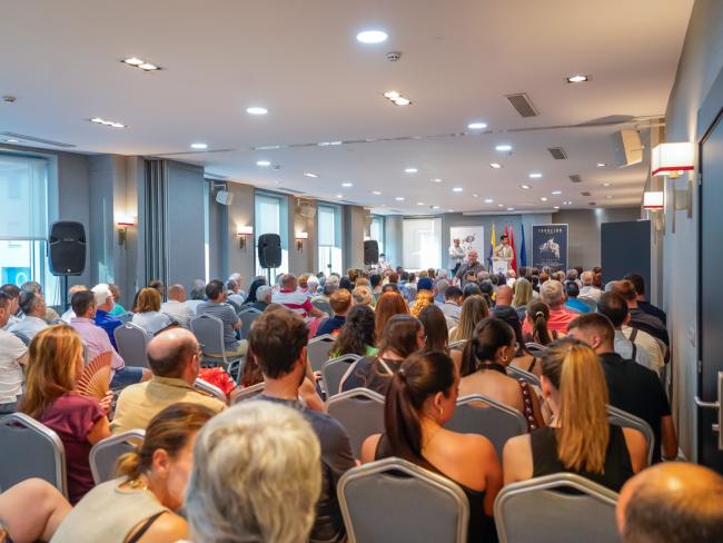Numerosos aficionados estuvieron en la presentación de la Feria Taurina 2026 de Torrejón de Ardoz