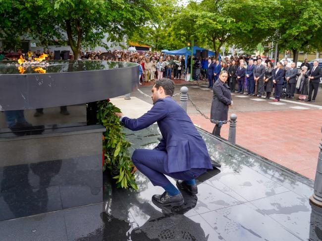 Torrejón de Ardoz recordó a las víctimas de la COVID-19 con un sentido homenaje