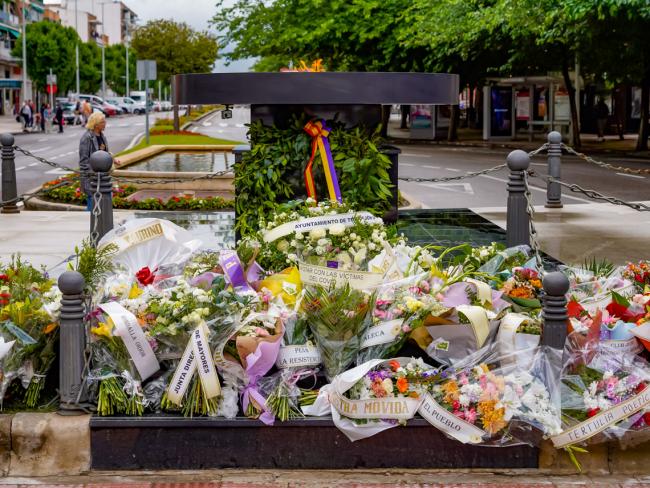 Torrejón de Ardoz recordó a las víctimas de la COVID-19 con un sentido homenaje