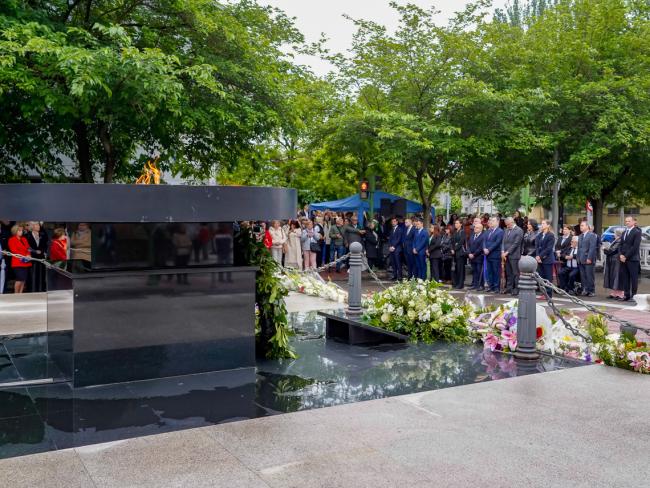 Torrejón de Ardoz recordó a las víctimas de la COVID-19 con un sentido homenaje