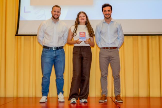 Premio Joven modalidad Pintura: FLAVIA BAOS ZARAÍN