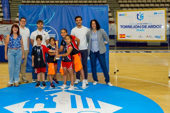 Voley Benjamin 3º UCAM ROSA 