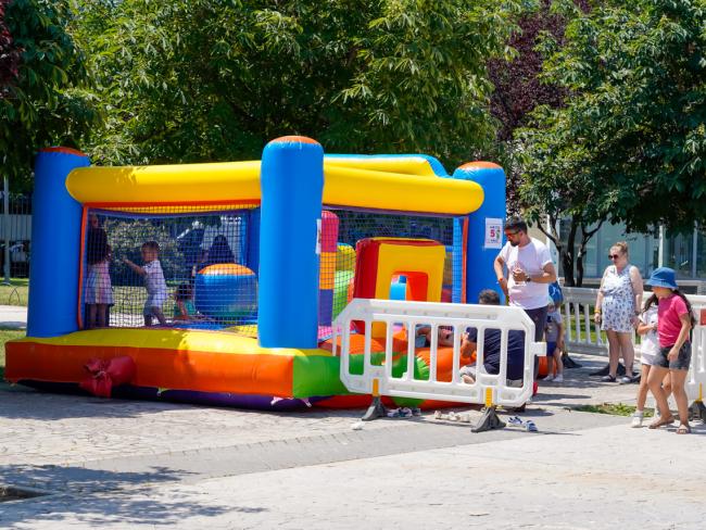 Los castillos hinchables fueron algunas de las actividades que más gustaron a los pequeños