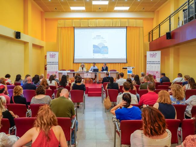 La cita ha reunido a cerca de un centenar de profesionales del ámbito social y laboral, personal técnico, voluntariado y representantes de empresas comprometidas con la inclusión
