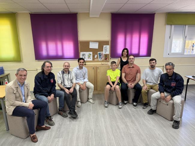 Los estudiantes también han diseñado y elaborado mobiliario específico para el aula TEA del IES León Felipe